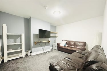 6 bed house, Harrington Drive, Lenton, Nottingham, NG71JJ - Image 3