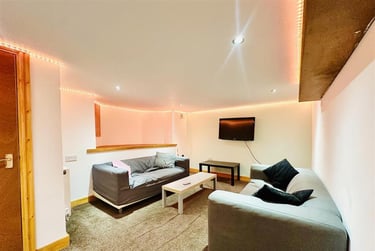 6 bed house, Midland Avenue, Lenton, Nottingham, NG72FD - Image 1