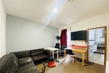 6 bed house, Kimbolton Avenue, Radford, Nottingham, NG71PS - Image 5