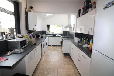 6 bed house, Midland Avenue, Lenton, Nottingham, NG72FD - Image 1