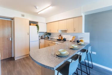 Bronze En Suite at St Peters Court, Midland Way, Lenton, Nottingham, NG73EU - Image 13