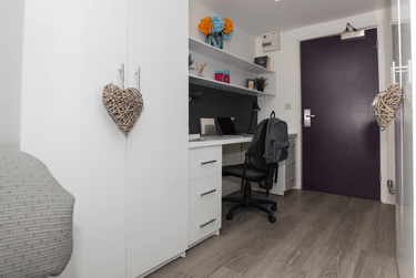 Large Standard Plus Studio at The Cube Ealing, 11 Popes Lane, Ealing, London, W54NG - Image 2