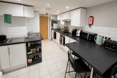 8 bed house, Merthyr Street, Cathays, Cardiff, CF244JL - Image 4