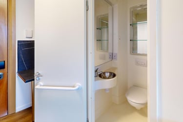Deluxe King Studio at The Moor, 3-7 Holy Grn, City Centre, Sheffield, S14JA - Image 2