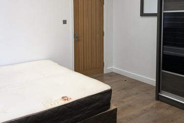 11 bed house, London Road, Victoria Park, Leicester, LE21ND - Image 3