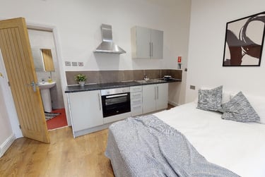 11 bed house, London Road, Victoria Park, Leicester, LE21ND - Image 9