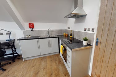 4 bed house, London Road, Victoria Park, Leicester, LE21ND - Image 2