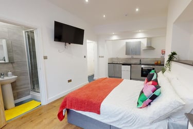 13 bed house, London Road, Victoria Park, Leicester, LE21ND - Image 4