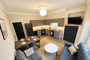 5 bed house, Whiteladies Road, Redland, Bristol, BS82RS - Image 2