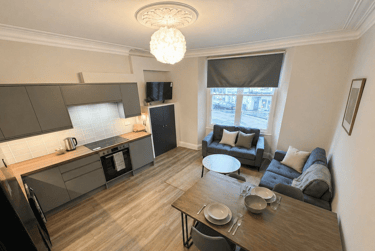 5 bed house, Whiteladies Road, Redland, Bristol, BS82RS - Image 2