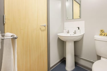 Premium Plus Ensuite at Filbert Village, Linker Road, City Centre, Leicester, LE27FF - Image 4