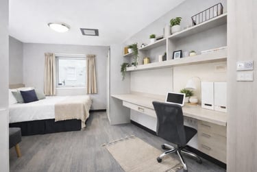Deluxe King Plus Studio at Clarendon Street, Clarendon Street, City Centre, Nottingham, NG15NT - Image 1
