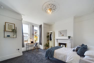 6 bed house, West Parade, West End, Lincoln, LN11LY - Image 1