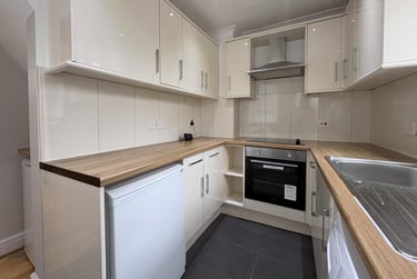 1 bed house, Cherry Street, Heeley, Sheffield, S24FF - Image 2