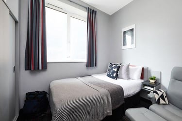 Superior Ensuite at Pillar Box, 71A Hertford Street, City Centre, Coventry, CV11LA - Image 1