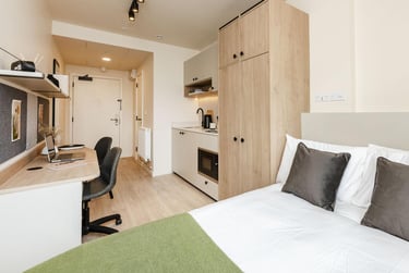 Club Studio - Image 1
