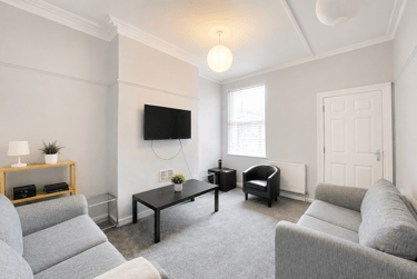5 bed house, Herrick Road, City Centre, Loughborough, LE112BU - Image 1