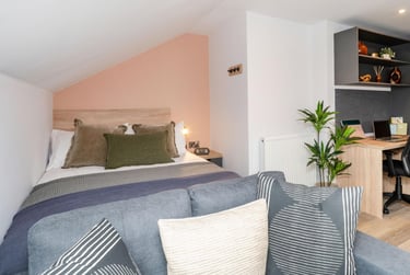 Sky Light Plus Studio at Headrow Court, Park Cross Street, Hyde Park, Leeds, LS12QJ - Image 3