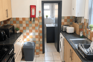 4 bed house, Derby Road, City Centre, Loughborough, LE115AE - Image 3