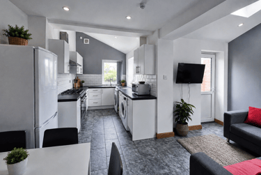 6 bed house, Cycle Road, Lenton, Nottingham, NG72DT - Image 6