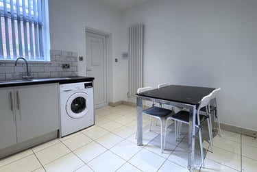 4 bed house, Woodhead Road, Highfield, Sheffield, S24TD - Image 3