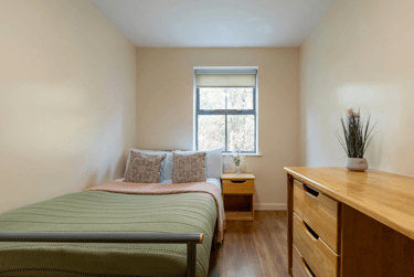 Bronze Non Ensuite - Image 3