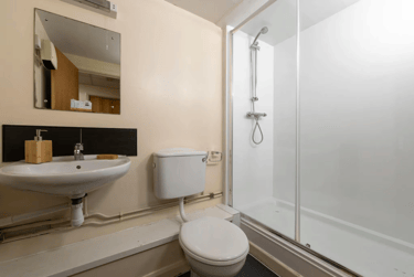 Bronze Non Ensuite - Image 12