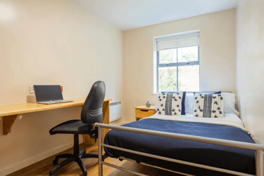 Silver Ensuite - Image 1