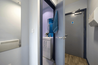 Gold Ensuite at Archer House, Castle Gate, Lace Market, Nottingham, NG17AW - Image 8