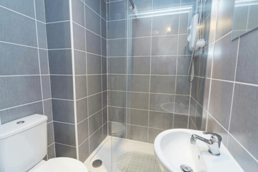 Gold Non Ensuite at Castle Gate, 33-44 Castle Gate, City Centre, Nottingham, NG17AT - Image 9