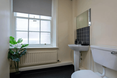 Bronze Non Ensuite - Image 5