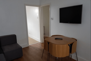 4 bed house, Station Street, City Centre, Loughborough, LE115EF - Image 9