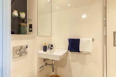 Luxury Gold Studio at West Way Square, 5 West Way Square, Cowley, Oxford, OX29TD - Image 5