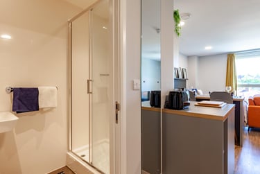 Luxury Gold Studio at West Way Square, 5 West Way Square, Cowley, Oxford, OX29TD - Image 6