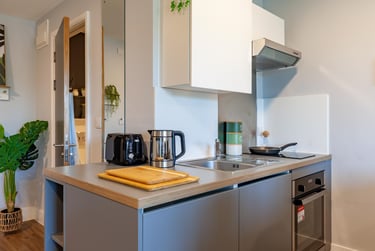 Luxury Gold Studio at West Way Square, 5 West Way Square, Cowley, Oxford, OX29TD - Image 11