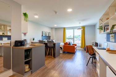 Luxury Gold Studio - Image 18