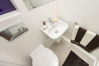 Classic Ensuite - Image 4