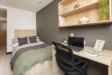 Classic Ensuite - Image 1