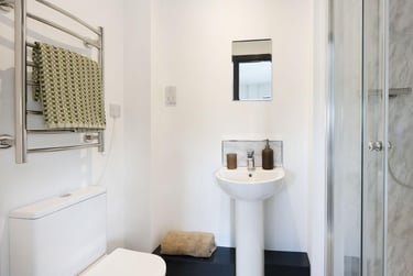 Gold Plus Studio at Icon House, Registry Street, City Centre, Stoke, ST41JP - Image 5