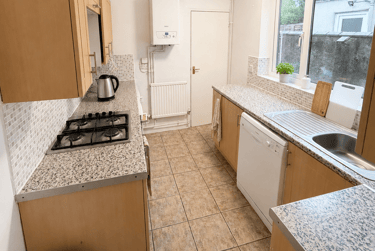 3 bed house, Leopold Street, City Centre, Loughborough, LE115DL - Image 2