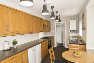 6 bed house, William Street, City Centre, Loughborough, LE113BX - Image 2