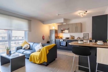 Gold Room Ensuite - Image 4