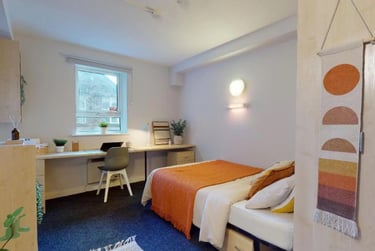 Bronze Ensuite - Image 1