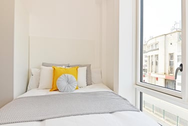 Gold Ensuite - Image 10