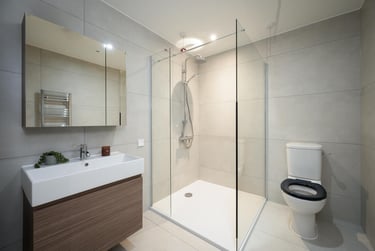 Deluxe Studio Wet Room - Image 19