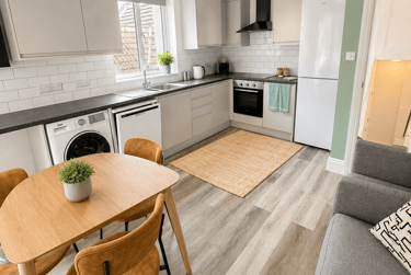 3 bed house, Hotwell Road, Southville, Bristol, BS84UB - Image 2