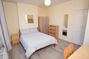 4 bed house, Teversal Avenue, Radford, Nottingham, NG71PX - Image 2