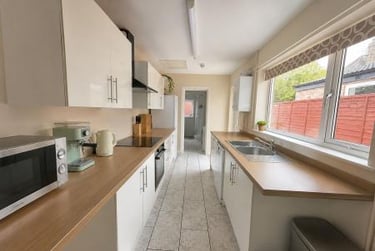 4 bed house, Gresham Street, West End, Lincoln, LN11PZ - Image 1
