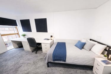 Premium Non Ensuite - Image 1