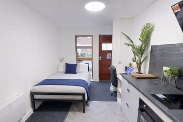 Premium Studio - Image 1